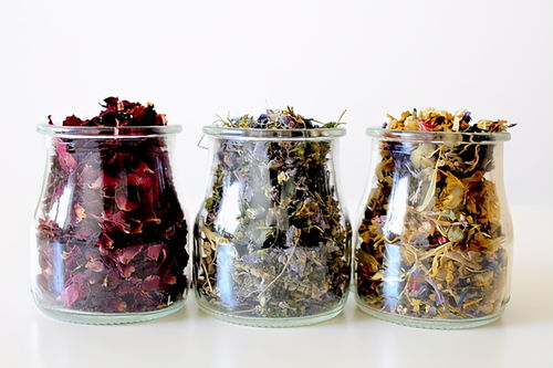 藥學博士 護膚品中 xx植物提取物 究竟是什么 真實內(nèi)幕揭秘